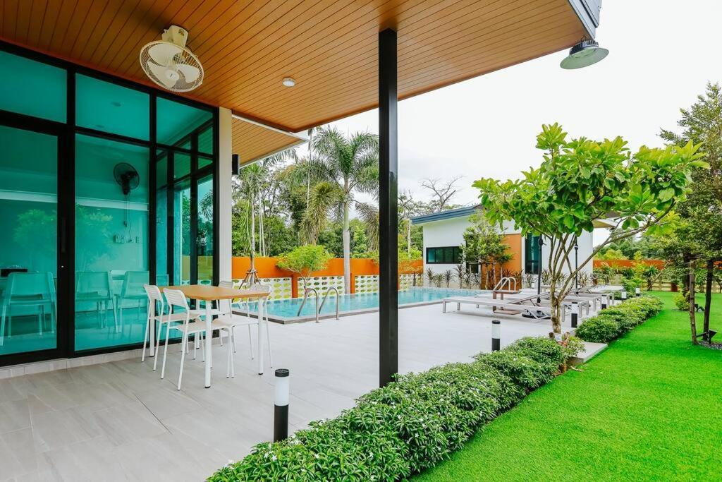 Cheeva Pool Villa Khao Lak Eksteriør bilde